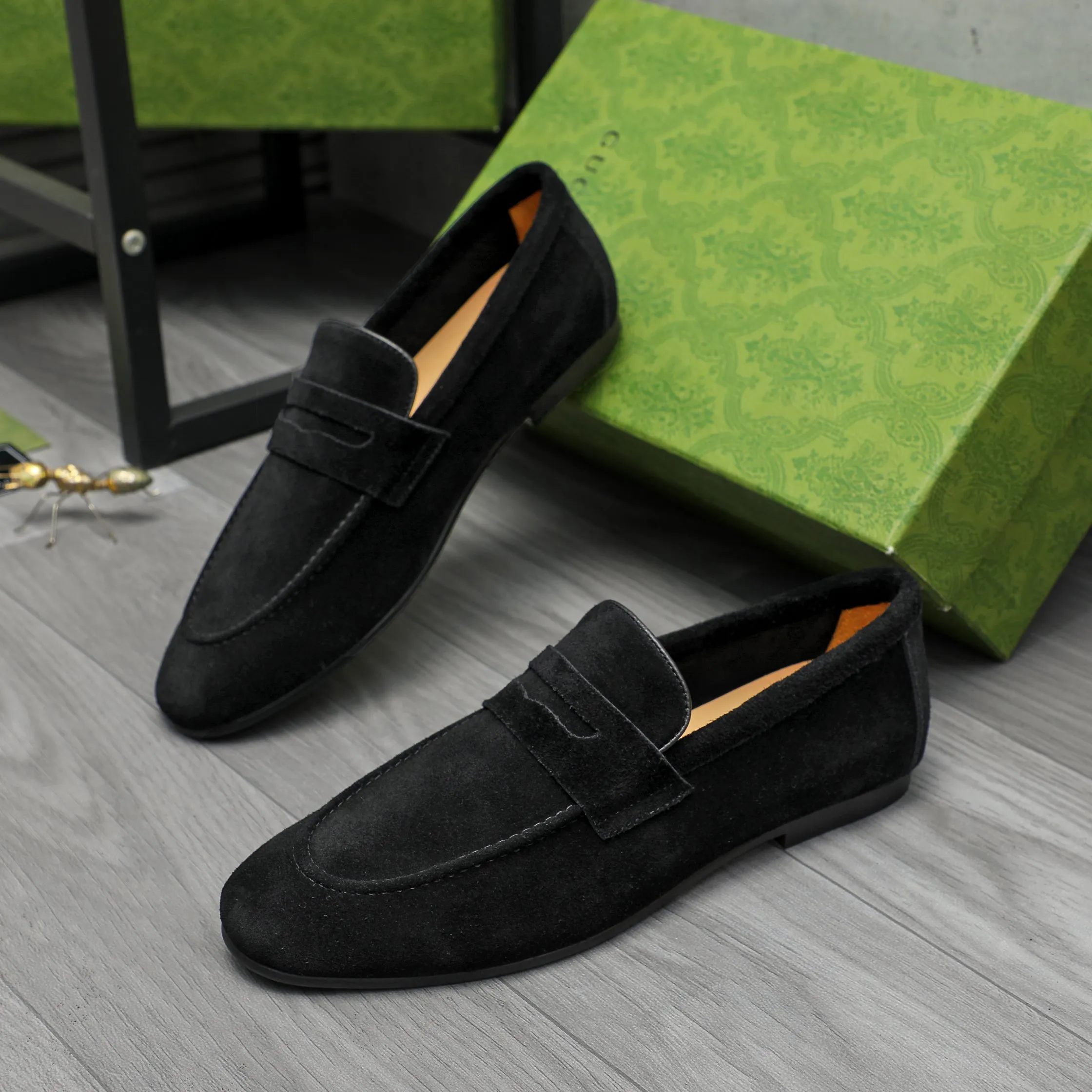 Men's shoes 💰p400 Product trademark: GUCCI "Gucci" business casual leather shoes Regular size: 38-46 (38.45.46 custom-made, non-returnable) Product materials: Selected suede cowhide upper, cowhide lining, original rubber outsole